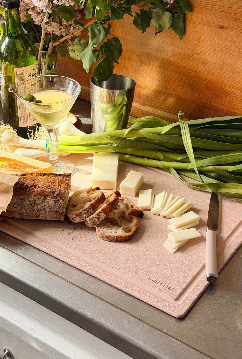 Lay your table for life.