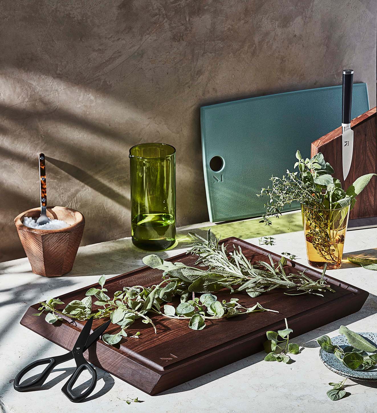 Lay your table for life.