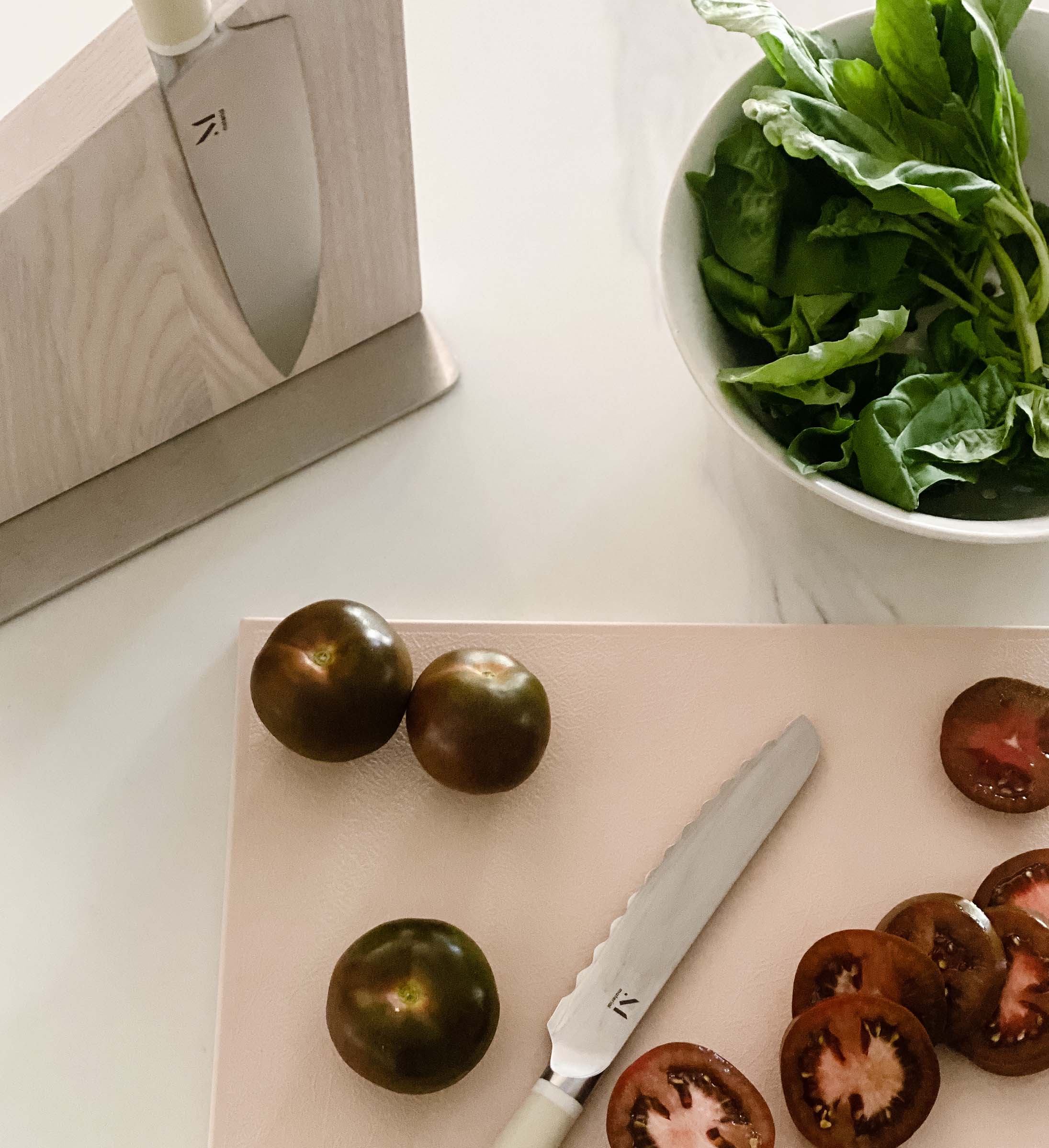 Lay your table for life.