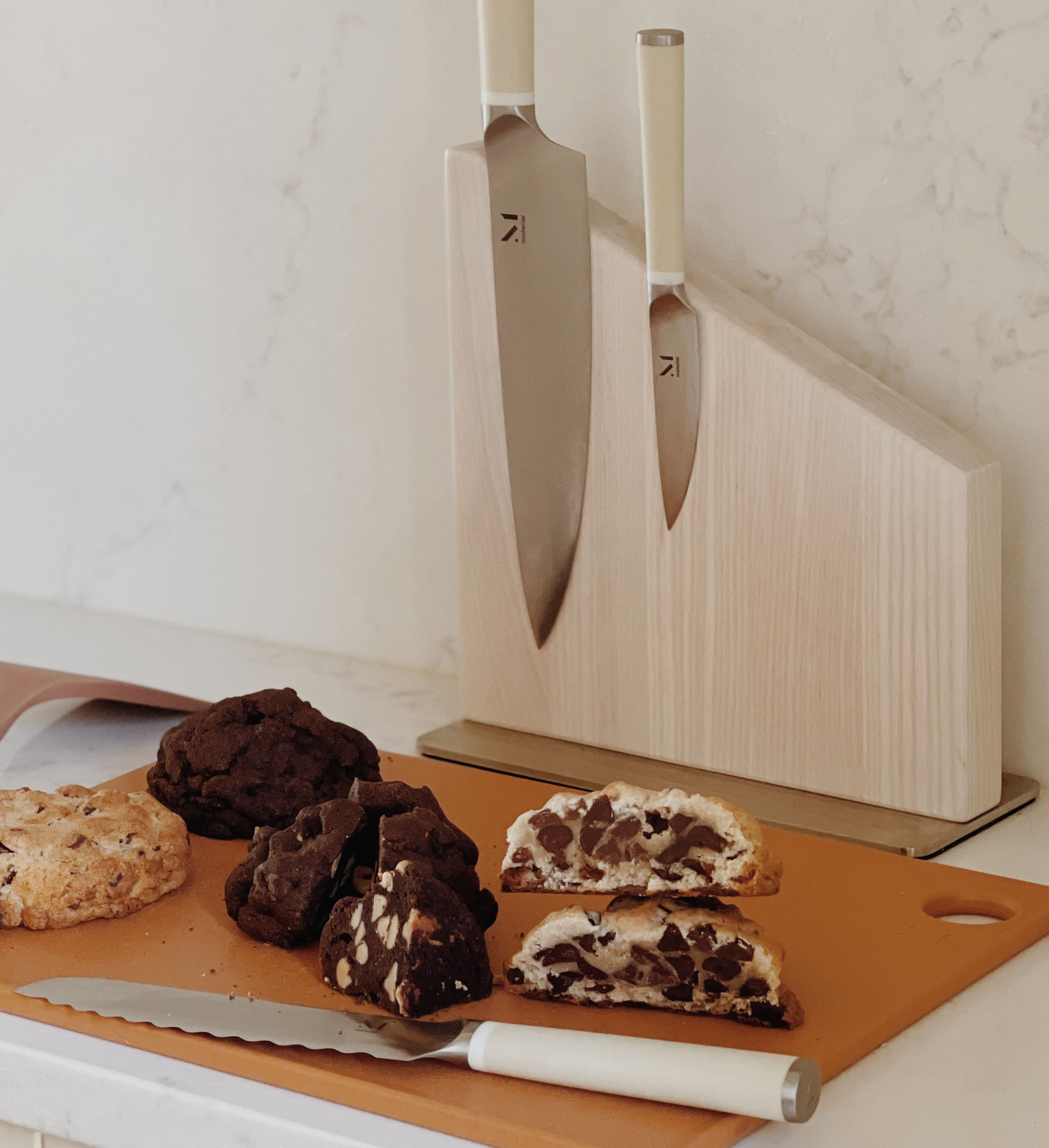 Lay your table for life.